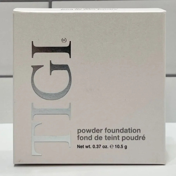 TIGI Cosmetics Beauty Powder Foundation - Picture 4 of 4